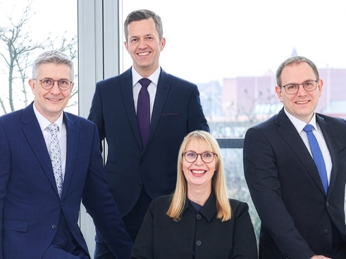 Von links: Frank Sievert, Marco Wimmer, Jutta Holzmann und Stefan Krause (Bild: Universa)