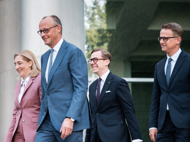 Von links: Nina Warken, Friedrich Merz, Philipp Amthor (neuer Staatsminister für die Bund-Länder-Beziehungen im Kanzleramt) und Carsten Linnemann (Bild: Steffen Kugler)