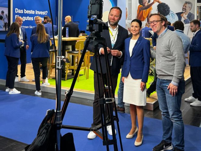 DKM 2025, vor dem Stand der Concordia (Bild: Kiera) DKM 2025, vor dem Stand der Concordia (Bild: Kiera)