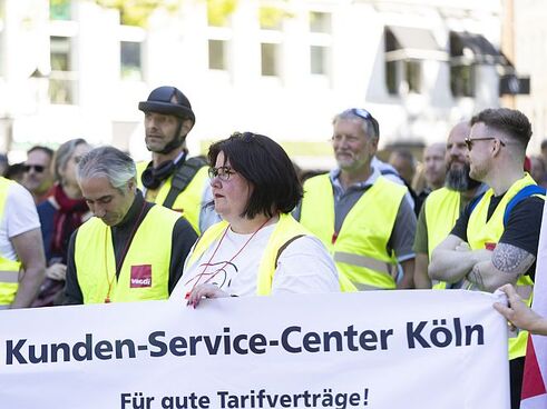 Teilnehmer des Warnstreiks in Köln (Bild: Julia Carola Pohle)